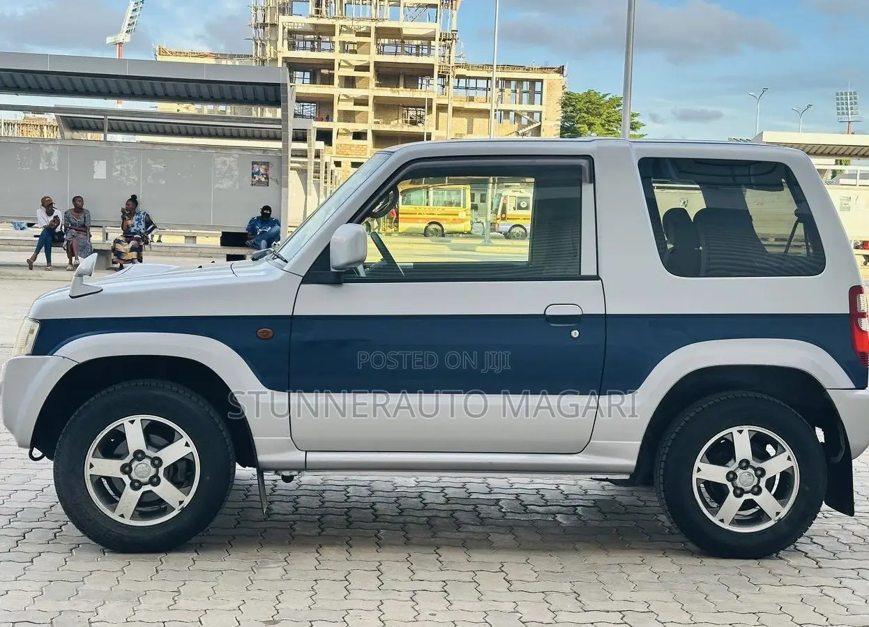 Mitsubishi Pajero Mini 2011 Blue