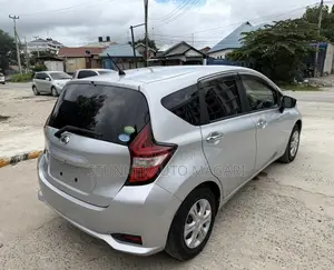 Nissan Note 2018 Silver