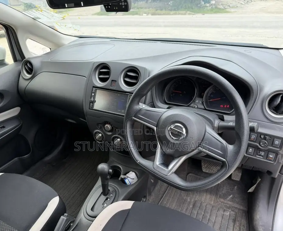 Nissan Note 2018 Silver