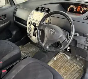 Toyota Ractis 2006 White