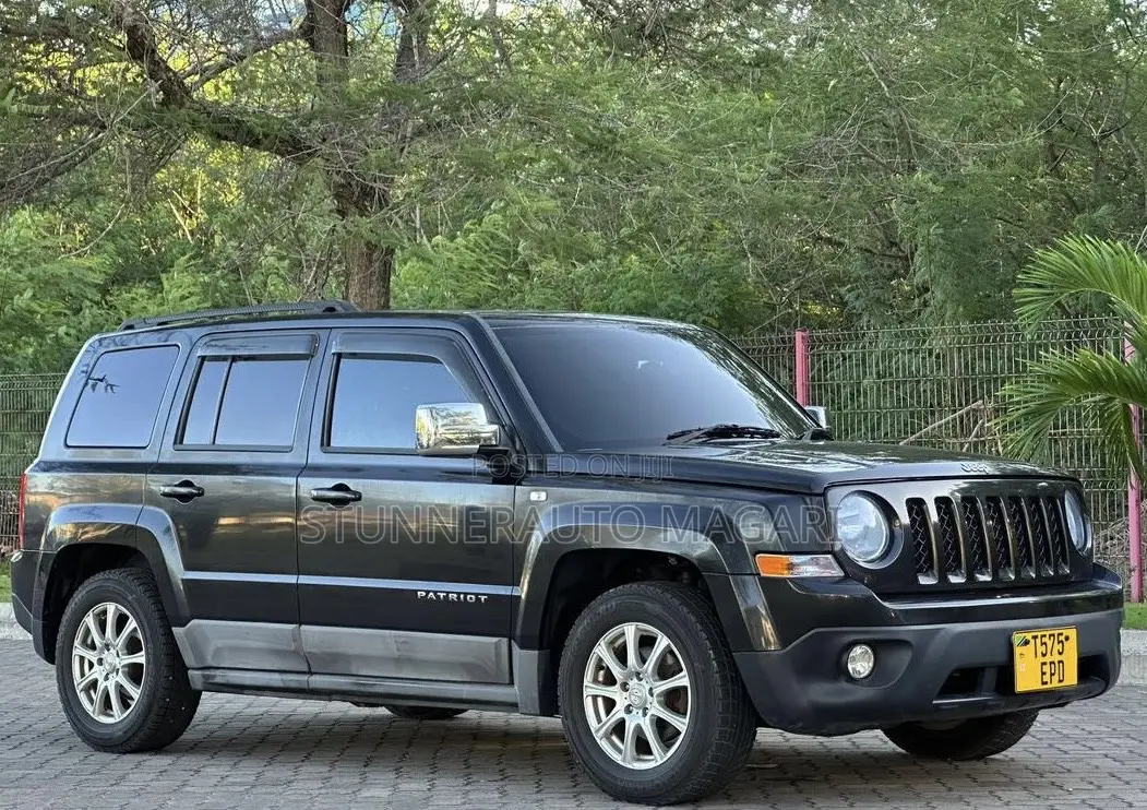 Jeep Patriot 2011 Black