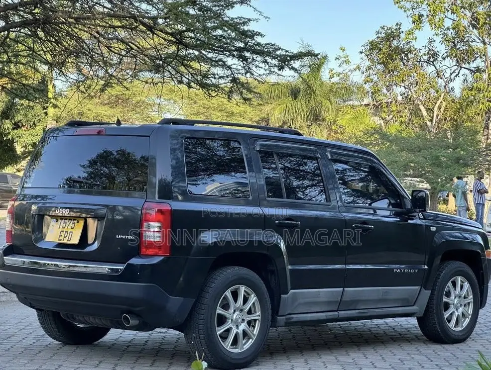 Jeep Patriot 2011 Black