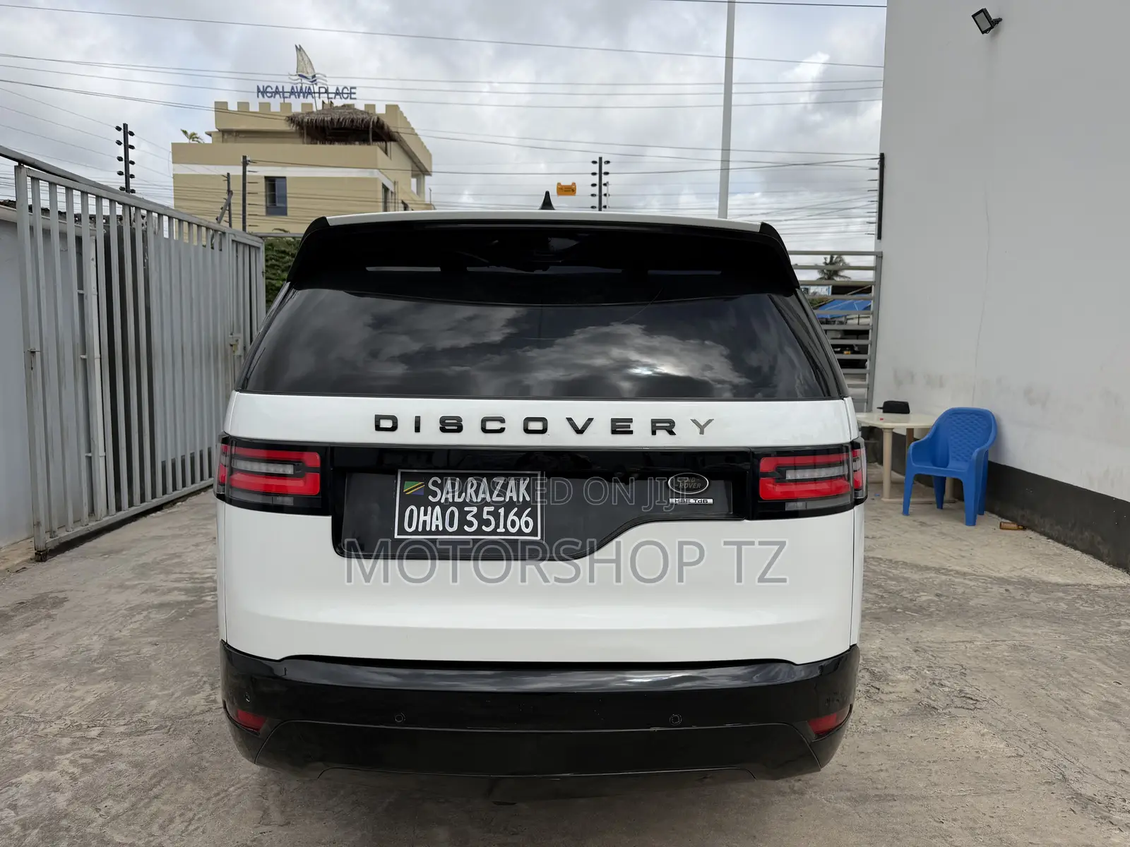Land Rover Discovery HSE LUXURY 4x4 2018 White