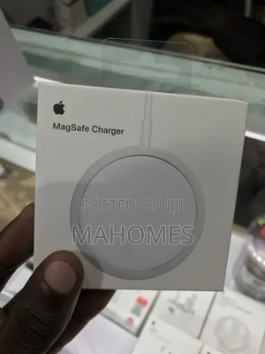 Apple Magsafe Charge Available