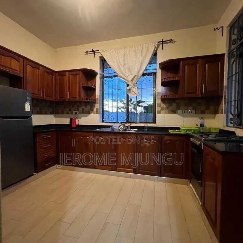 5bdrm House in Bunju for rent