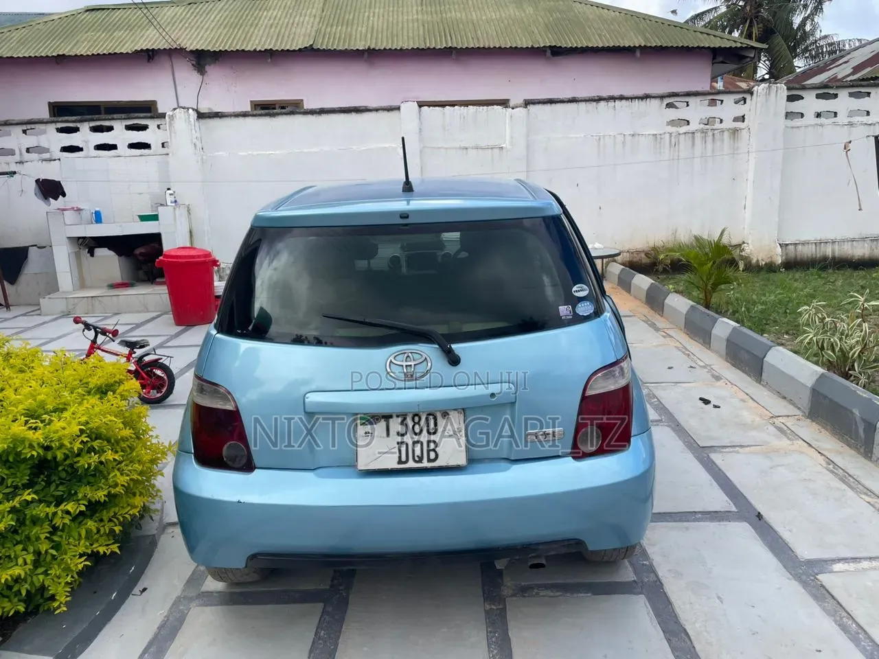 Toyota IST 2005 Blue