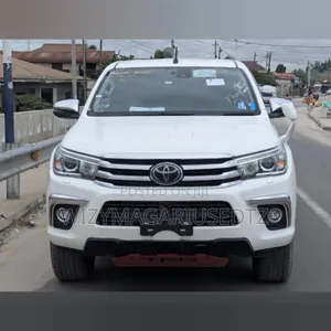 Toyota Hilux 2018 Off white