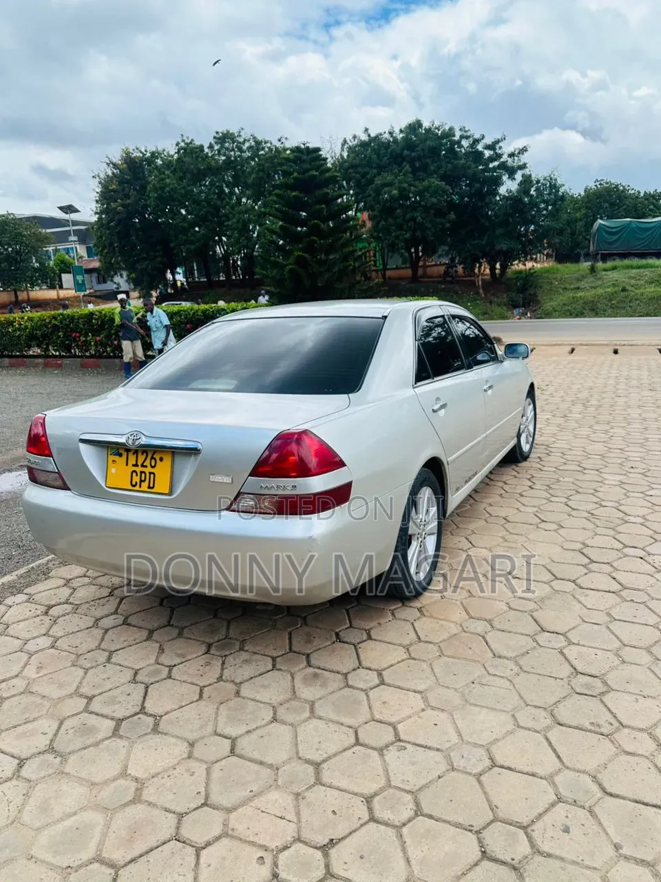 Toyota Mark II 2003 Silver
