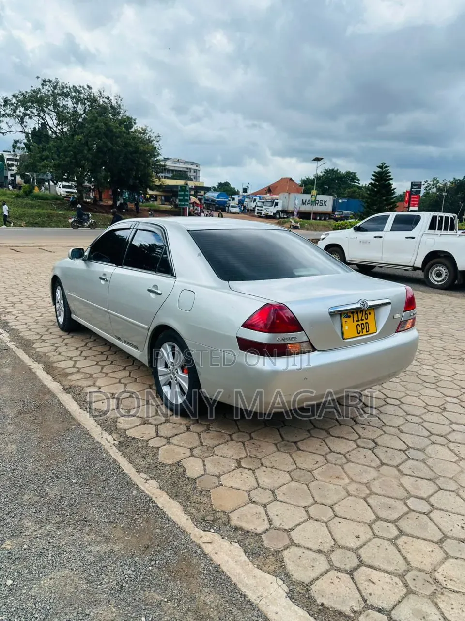 Toyota Mark II 2003 Silver