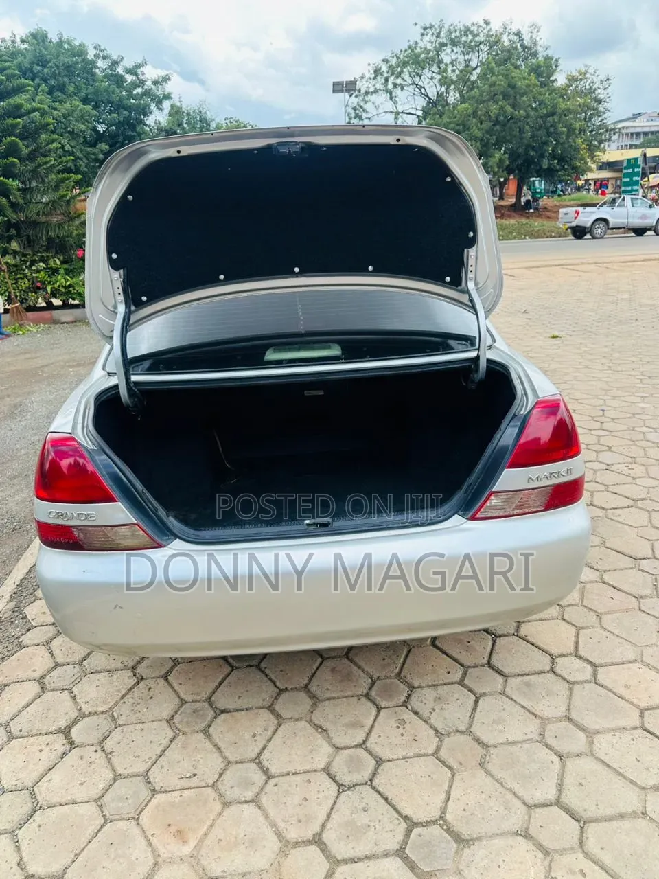 Toyota Mark II 2003 Silver