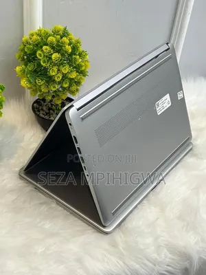 New Laptop HP 8GB SSD 256GB