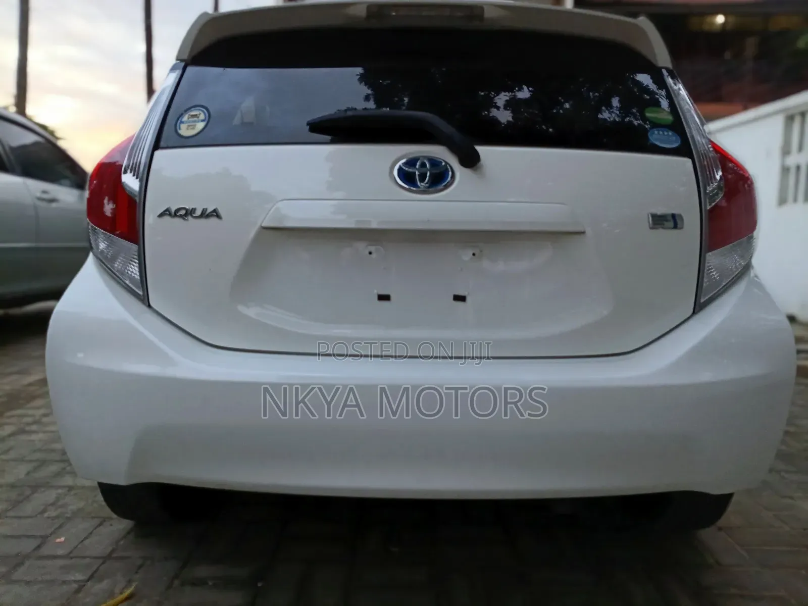 Toyota Aqua 2017 White