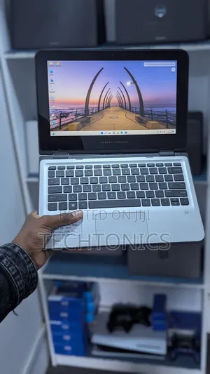 Laptop HP x360 310 G2 4GB Intel SSD 128GB