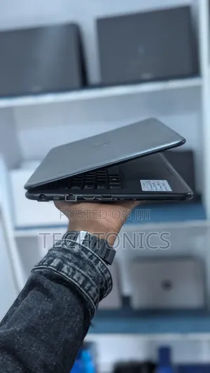 Laptop Dell Latitude 3301 4GB Intel Core i3 SSD 128GB