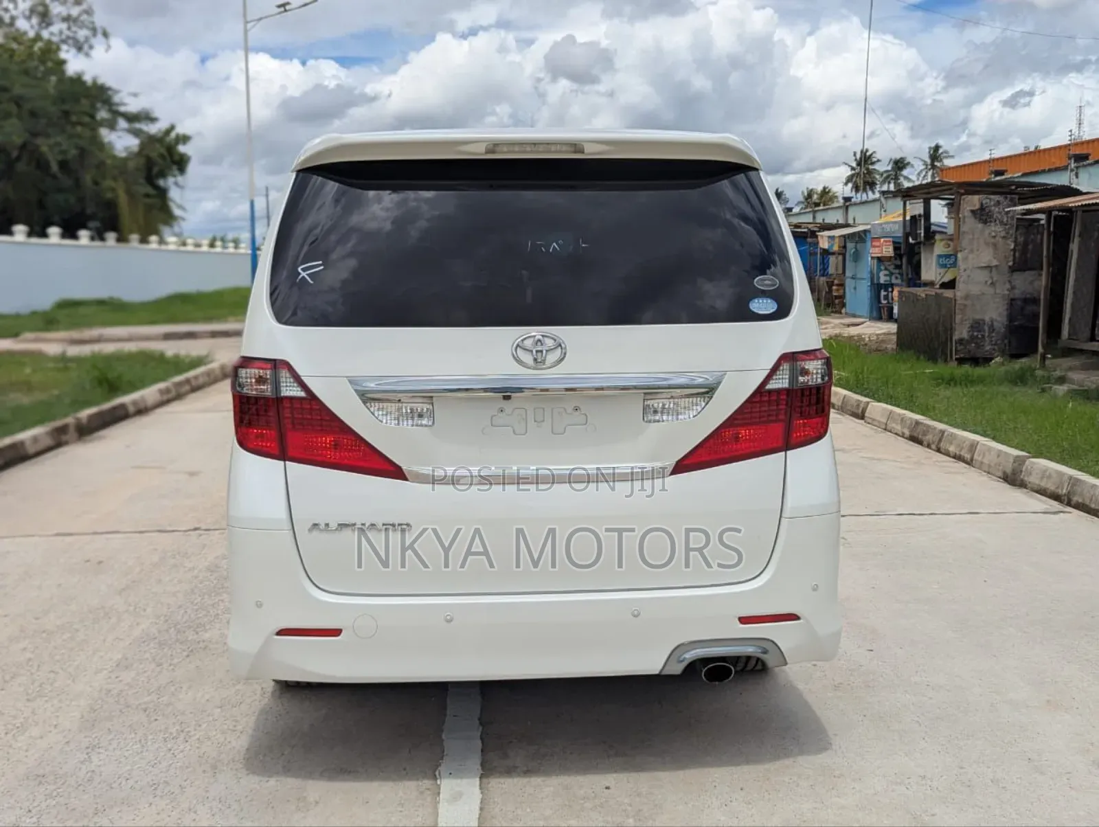 Toyota Alphard 2010 White