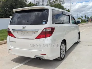 Toyota Alphard 2010 White