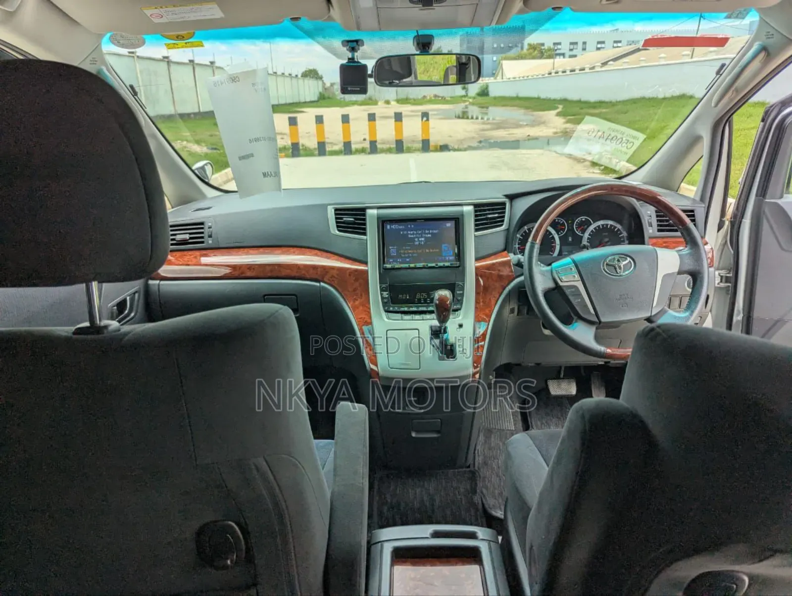 Toyota Alphard 2010 White