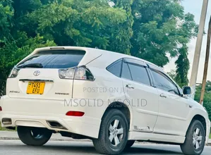 Toyota Harrier 2005 White