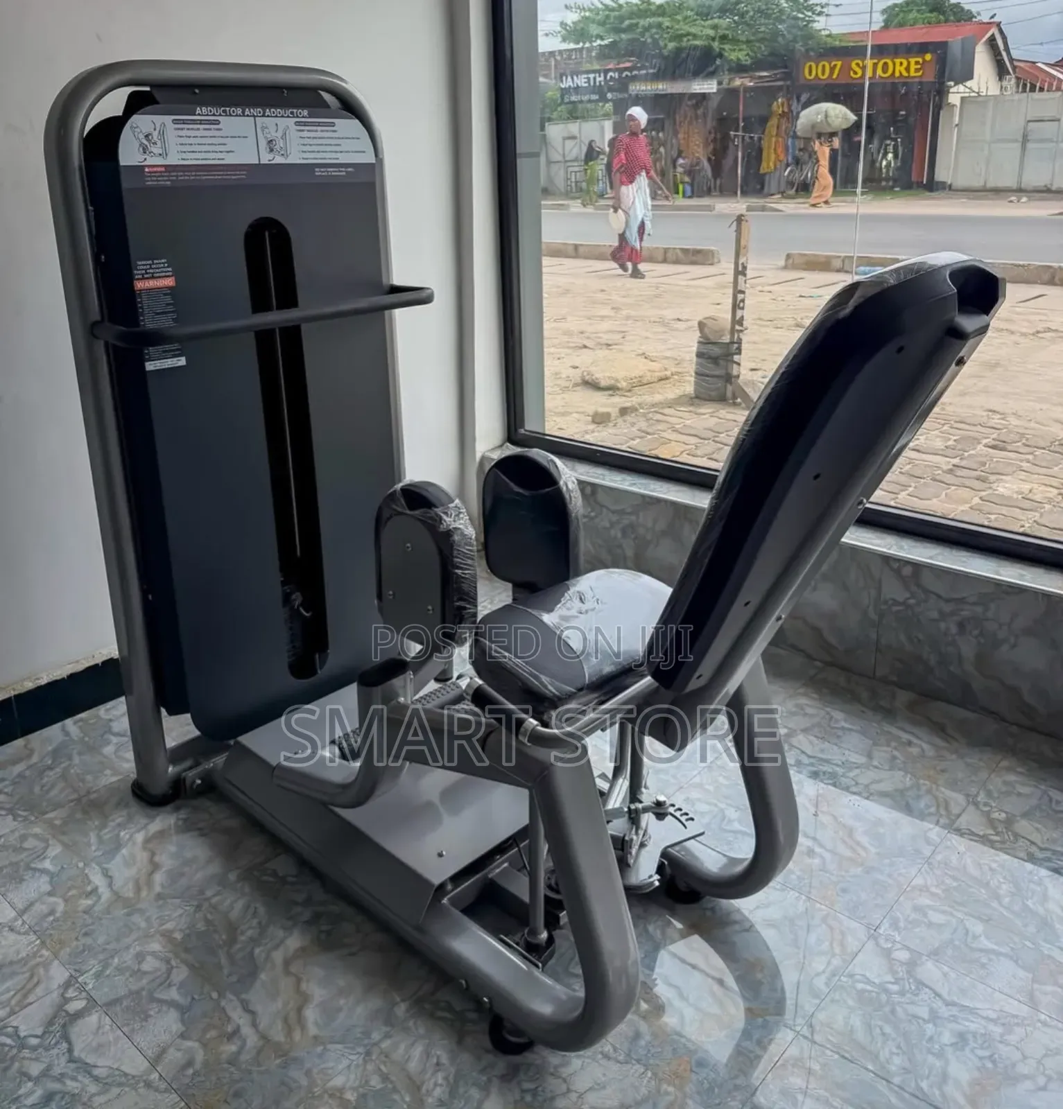 Hip Abductor Machine