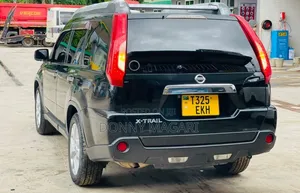 Nissan X-Trail 2012 Black
