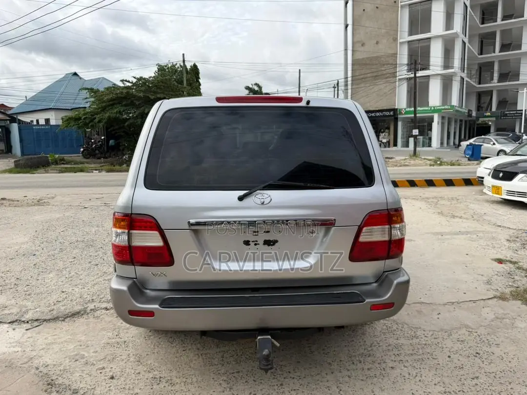 Toyota Land Cruiser 100 VX 4.2 4x4 2005 Silver