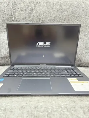 New Laptop Asus VivoBook 15 X505BA 8GB Intel Core i5 SSD 256GB