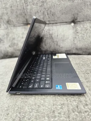 New Laptop Asus VivoBook 15 X505BA 8GB Intel Core i5 SSD 256GB