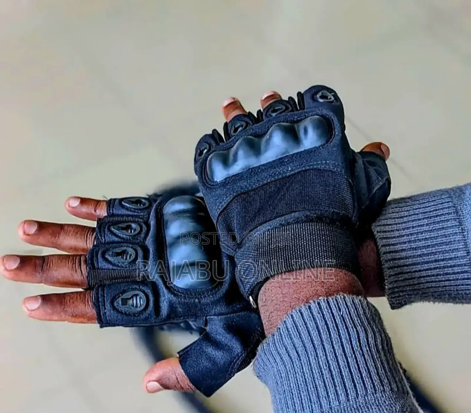 Knuckles Groves