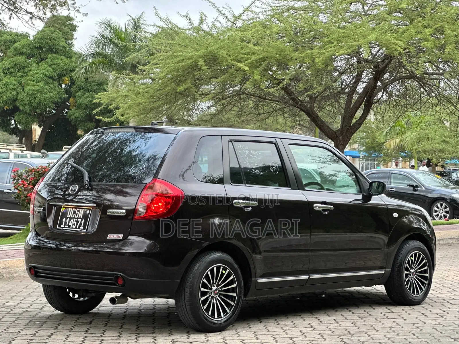 Mazda Verisa 2005 Black