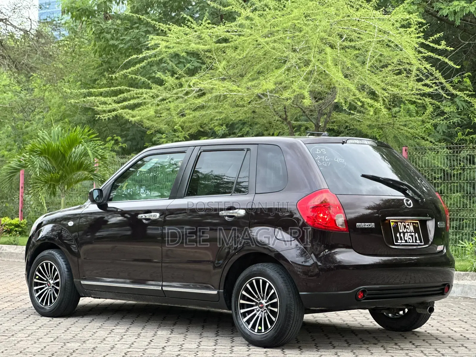 Mazda Verisa 2005 Black
