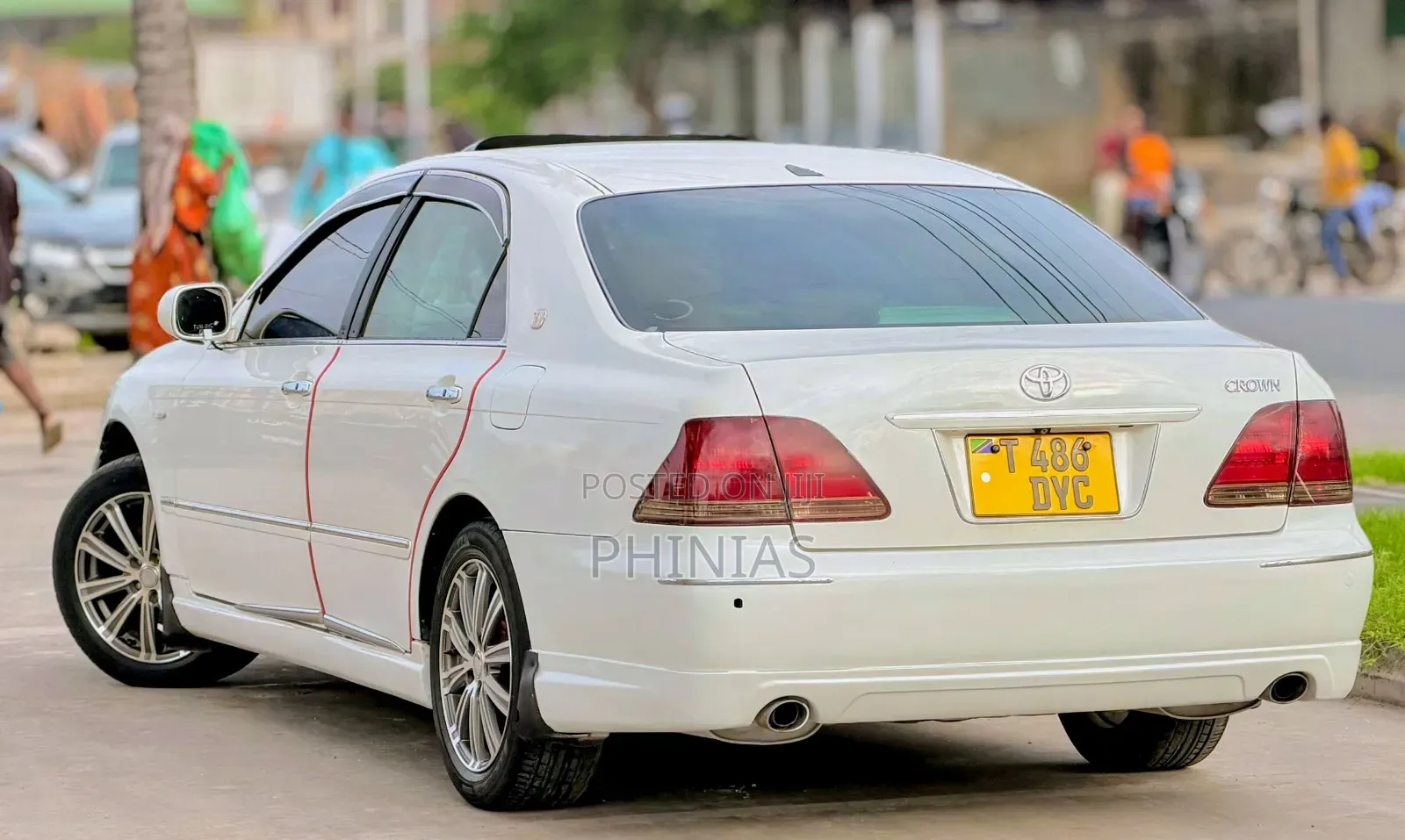 Toyota Crown Royale 2005 White