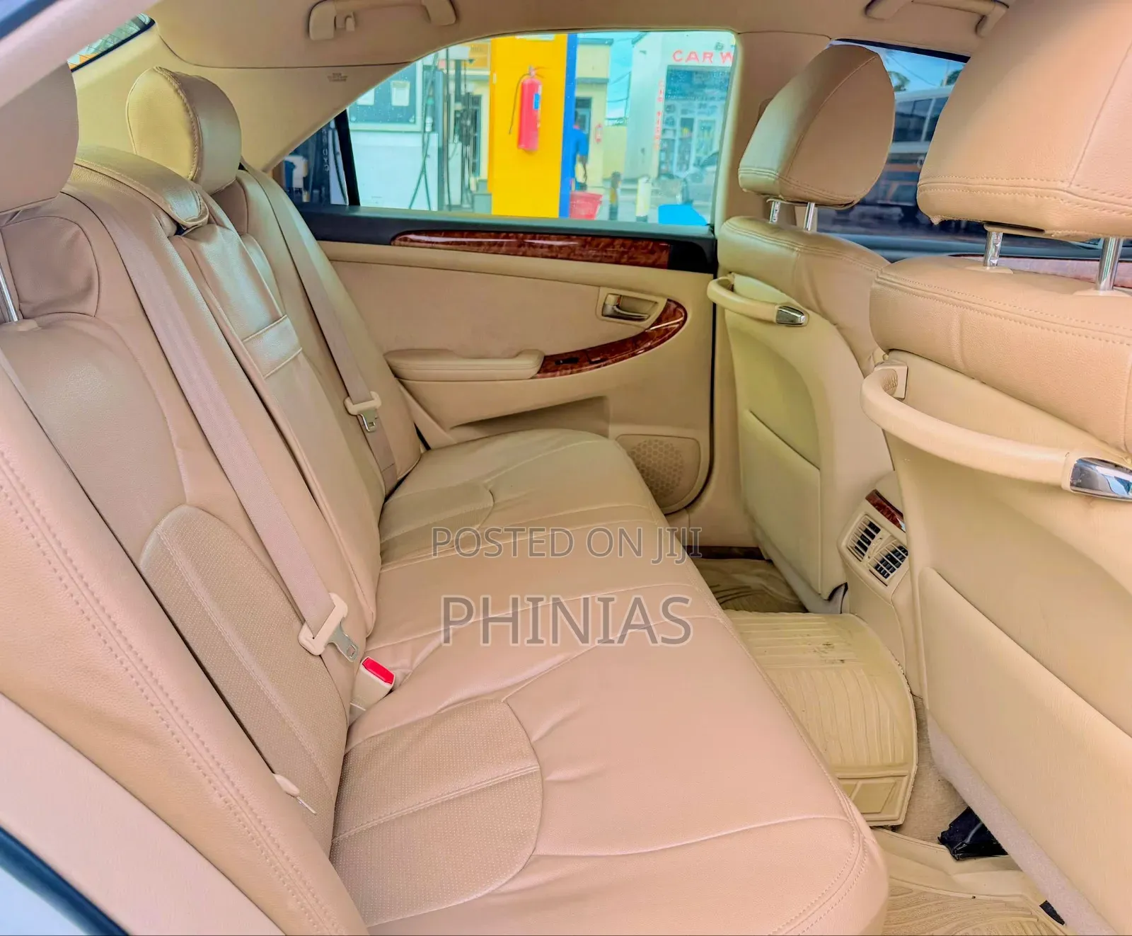Toyota Crown Royale 2005 White