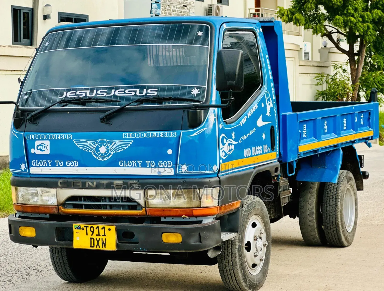 Mitsubishi Fuso Canter 2000 Blue