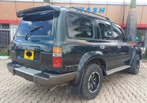 Toyota Land Cruiser 2004 Black