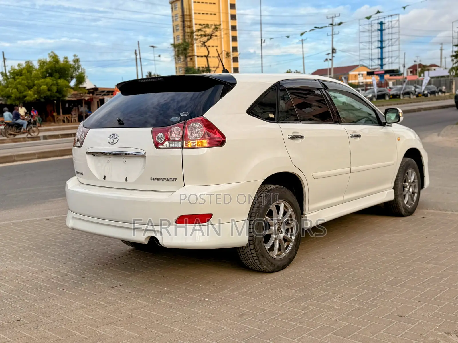 Toyota Harrier 2007 White