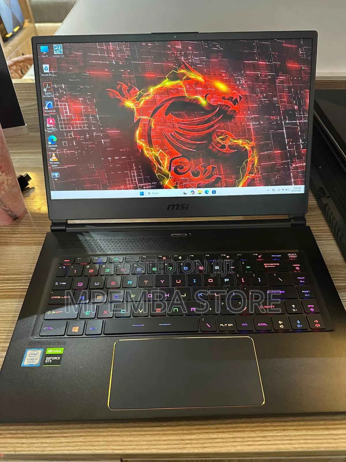 Laptop MSI GS65 Stealth Thin 8RE 16GB Intel Core i7 SSD 512GB
