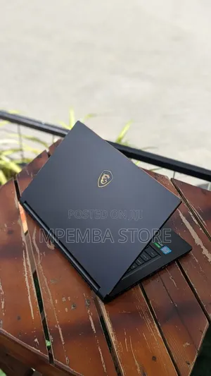 Laptop MSI GS65 Stealth Thin 8RE 16GB Intel Core i7 SSD 512GB