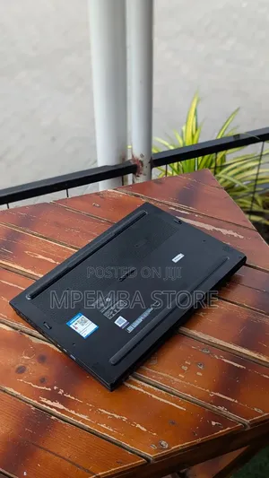Laptop MSI GS65 Stealth Thin 8RE 16GB Intel Core i7 SSD 512GB