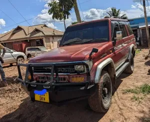 Toyota Land Cruiser Prado 2001 Red