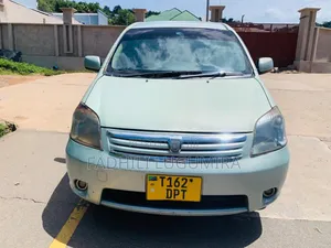 Toyota Raum 2004 Beige