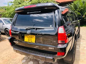 Toyota Hilux Surf 2005 Black