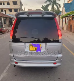 Toyota Noah 2003 Silver