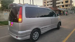Toyota Noah 2003 Silver