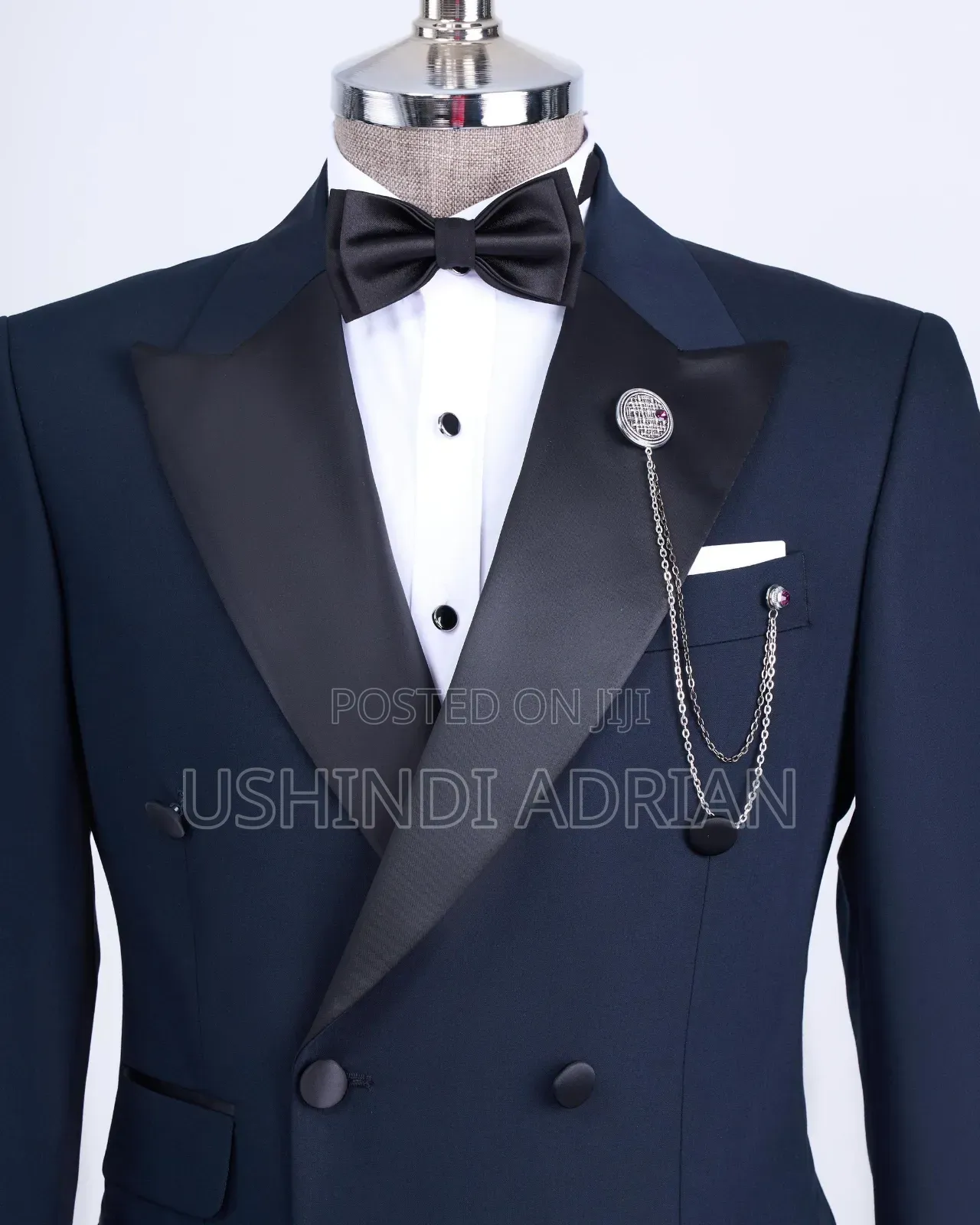 Men Suit–Classic ElegantBei: 200,000/= TSH