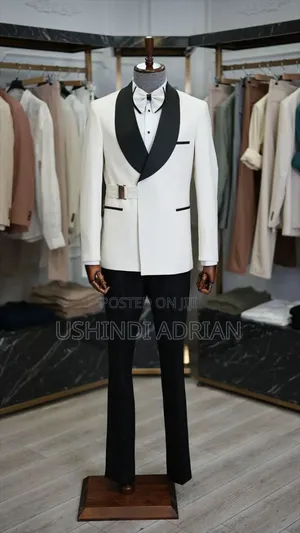 Men Suit–Classic Elegant •Price: 200,000/=