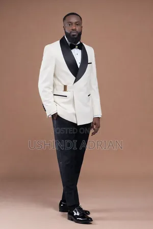 Men Suit–Classic Elegant •Price: 200,000/=