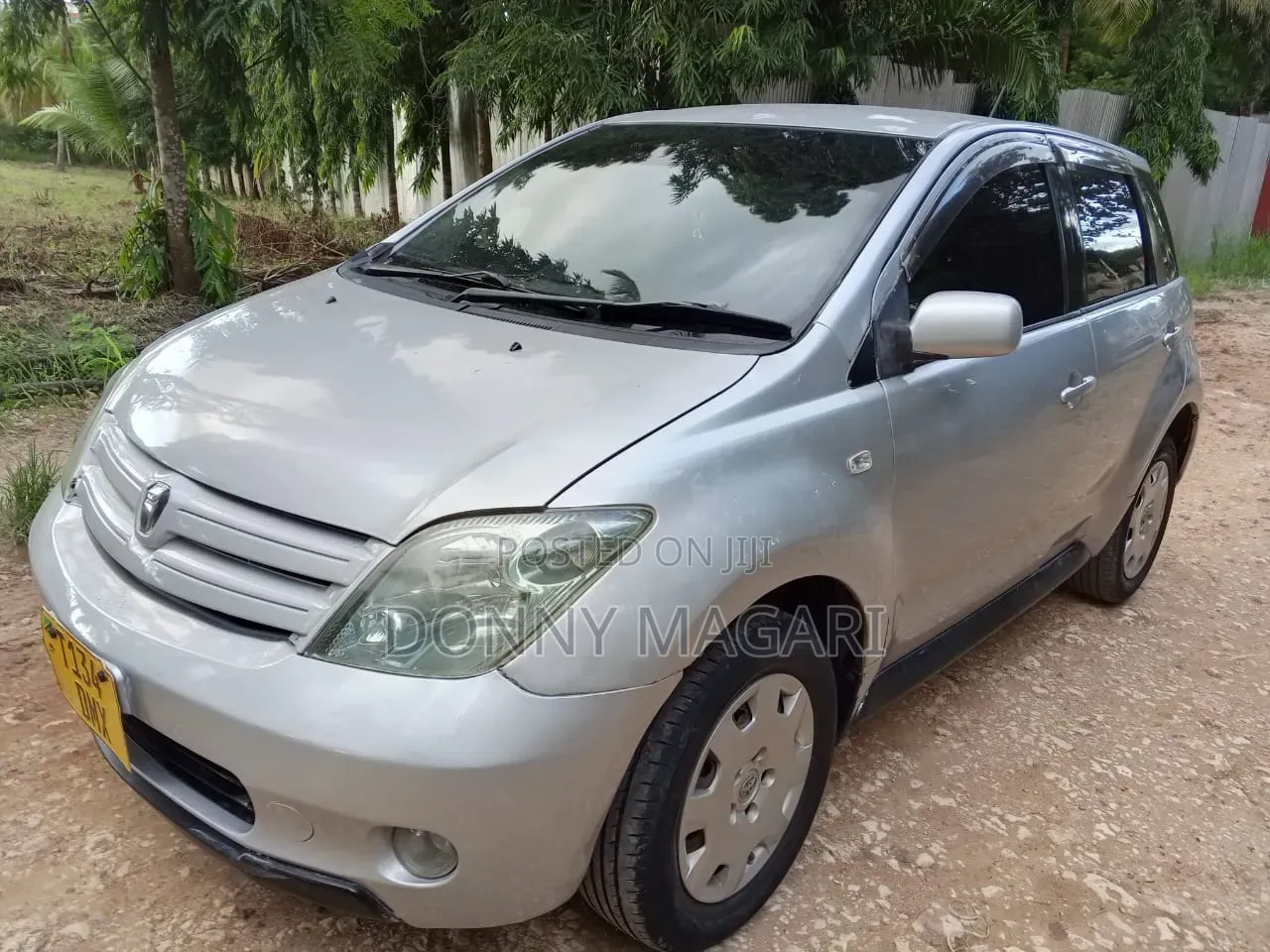 Toyota IST 2004 Silver