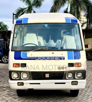 Isuzu Executive Bus 1990