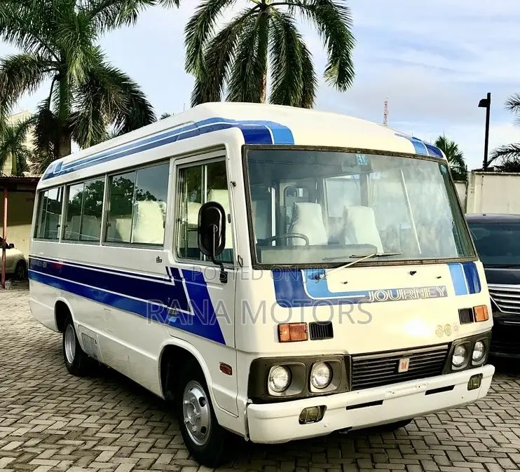 Isuzu Executive Bus 1990