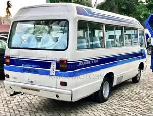 Isuzu Executive Bus 1990